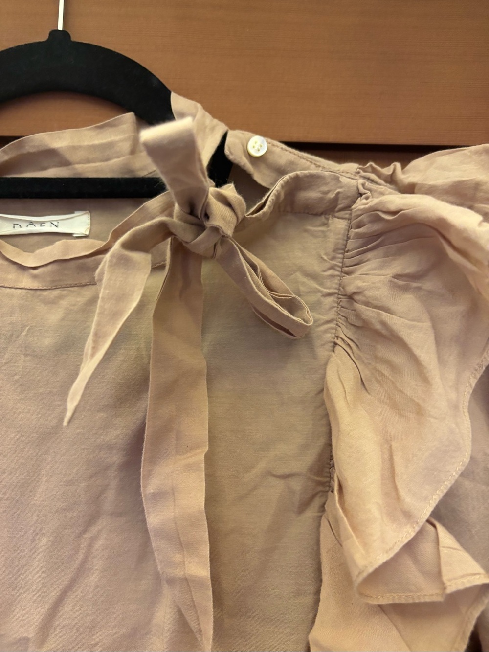 Doen Womens Ruffle Tie-Neck Blouse - beige/rose color - Picture 3 of 6